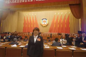 全国政协委员杜丽群：关注青少年心理健康，建议心理治疗纳入医保图片