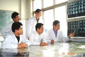 逐光而行 弘扬科学家精神︱刘玉光：一个“动脑的人”图片