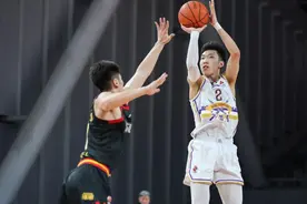 CBA季后赛-北控97比117不敌深圳图片