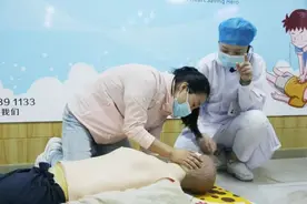 驻马店广济心血管病医院接受企事业单位预约心肺复苏团体培训图片