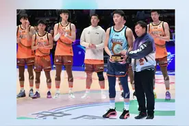 CBA全明星赛：南区末节逆转 胡明轩获MVP图片