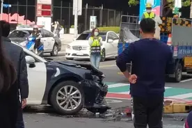 台湾桃园发生警匪冲突 造成多名警察受伤图片