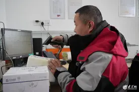 新春走基层|85后和95后快递小哥的新年愿望图片