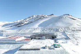 世界最长高速公路隧道顺利贯通！20分钟可穿越天山图片