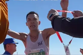 59分45秒！来自枣庄的他获第38届泰山登山比赛冠军！最快纪录是…图片