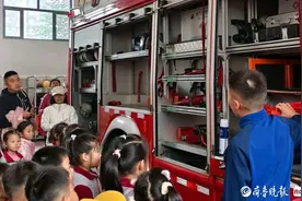 壹点公益｜学习消防安全知识，志愿者们走进济南历城消防大队图片