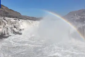 🌈见者好运！黄河壶口瀑布搭起绚丽彩虹桥图片
