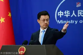美国宣布对进口委内瑞拉石油的国家加征关税，外交部回应图片