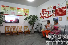 湖北竹山建成30家“奋斗者”驿站 为户外劳动者提供取暖、纳凉、饮水等服务图片