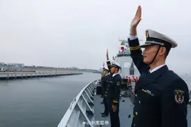 欢迎回家！中国海军第46批护航编队凯旋图片