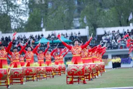 跆拳道、舞龙舞狮、武术表演……湖南高校运动会开幕式特别“顶”！图片