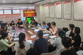 消费者称被“诱导”买到一口价黄金饰品引纠纷，市场监管部门建议分区展示图片