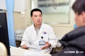 免疫系统出状况攻击大脑引发脑炎，壮年男子出现精神症状图片