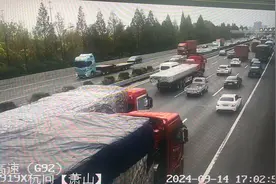 出城高峰来了！高速“施救驿站”、“移车神器”齐上阵，全力保障道路安全畅通图片
