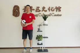 胡安焉：找到自己的热爱，投入其中做到极致｜关注素人写作③ ·对话图片