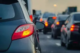私家车顺路拼车，“拼”的是风险图片