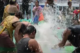 氛围感拉满！云南元阳万人泼水狂欢图片