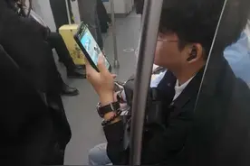 广州地铁新规首个工作日：外放声犹存，多数网友认为该加强处罚图片