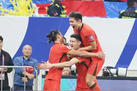 不容易，国足终于赢了！图片