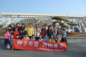 种下希望 拥抱春天  济南高新区康虹路小学学子植树添绿正当时图片