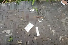 重庆一临时装修工人围墙上坠落，出院回家一个月后去世，帮屋主请人者被判赔95万图片