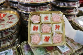 “玫瑰糕”“女神驾到糕”“郁金香糕”……三八节，沪郊这个方糕工坊更“火”了图片