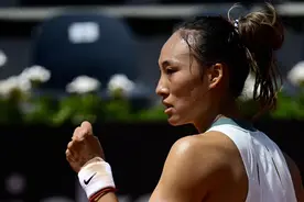 【WTA1000罗马站】郑钦文轻松晋级女单32强图片