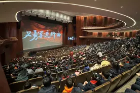 歌剧《义勇军进行曲》驻场宛平剧院，为徐汇七千师生演出8场图片
