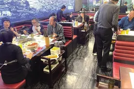 围炉煮茶、室内桌游……冬日渐深 兰州多元化"热生活模式"出圈图片