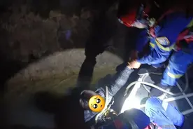 事发长沙！小伙深夜掉进湘江，靠唱歌呼救……图片