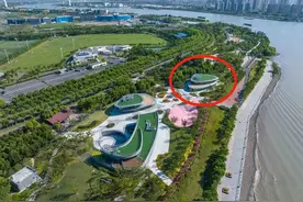 高档餐馆“闯进”滨江公园？上海前滩休闲公园惊现人均500元 “茶室”图片