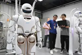 人形机器人“加速跑”　何时能进入日常生活？图片