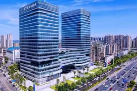创新驱动发展新引擎，爱尔眼科荣膺“2024年度国民信赖十大健康品牌”奖图片