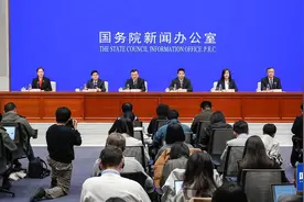 住建部部长倪虹：联合多部门打出一套“组合拳” 推动房地产市场止跌回稳图片