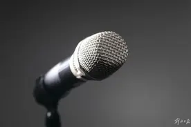“地震被压小孩”系AI生成，媒体：借灾传谣缺德违法！图片
