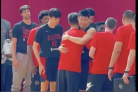 崔永熙三分三中三砍9分 中国男篮热身赛不敌开拓者队图片