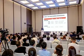 填补国际技术空白，上海专家最新研究：重复低强度红光可控制孩子高度近视进展图片