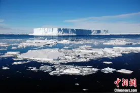 中国科学家领衔研究：两极冰盖不对称演化对全球气候影响被严重低估图片