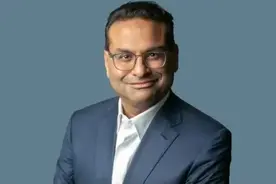 星巴克面临销售挑战，CEO提出新策略以提振业绩图片