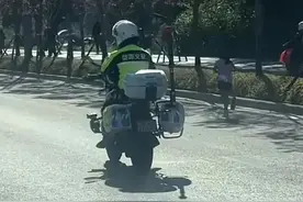 6岁女孩跑完全马，其父被处罚图片