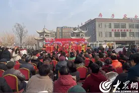 嘉祥县黄垓镇开展“运河大集”新春季年货节暨黄垓北村送温暖活动图片
