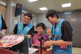 “无人机”科普进校园，点亮孩子“航天梦”图片