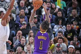 NBA最新排名！哈登登顶联盟第一，湖人勇士继续输球，远离附加赛图片