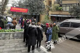 新春走基层 | 盼了多年的电梯！春节前终于开通了！解决54户居民出行难图片
