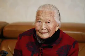 奶奶92岁了，我发现她长寿的秘诀是“凉薄”，以前不懂，如今醒悟图片