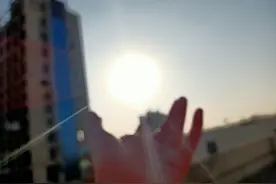 【揭秘】梦见逝去的亲朋故人，是上天的暗示还是心灵的召唤？图片