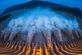 三峡大坝已淤积18亿吨泥沙，最终会有什么后果？图片