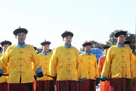 清代的一等侍卫是个多大的官，地位高不高？图片