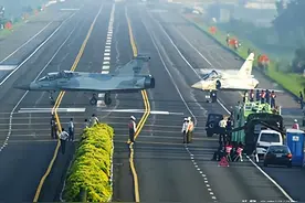 什么叫战备高速公路？可以起降战斗机、轰炸机！河南就有一条图片