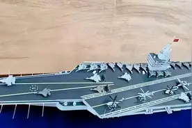 浮出水面！舷号20的005号核动力航母，满载排水量或已超10万吨图片